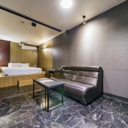 בוסאן Haeundae Gary Cooper Hotel מראה חיצוני תמונה