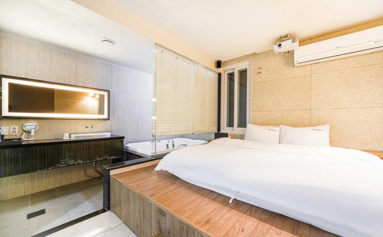 בוסאן Haeundae Gary Cooper Hotel מראה חיצוני תמונה