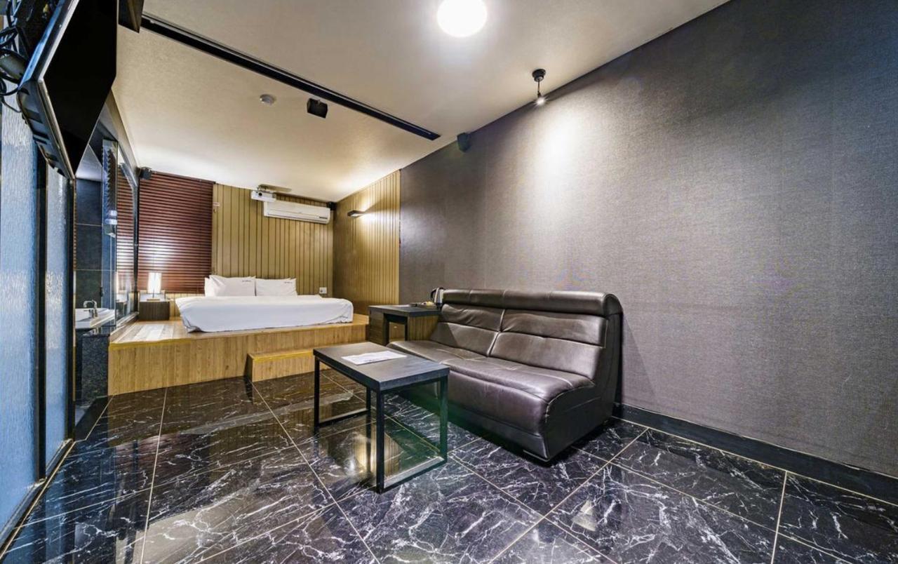 בוסאן Haeundae Gary Cooper Hotel מראה חיצוני תמונה