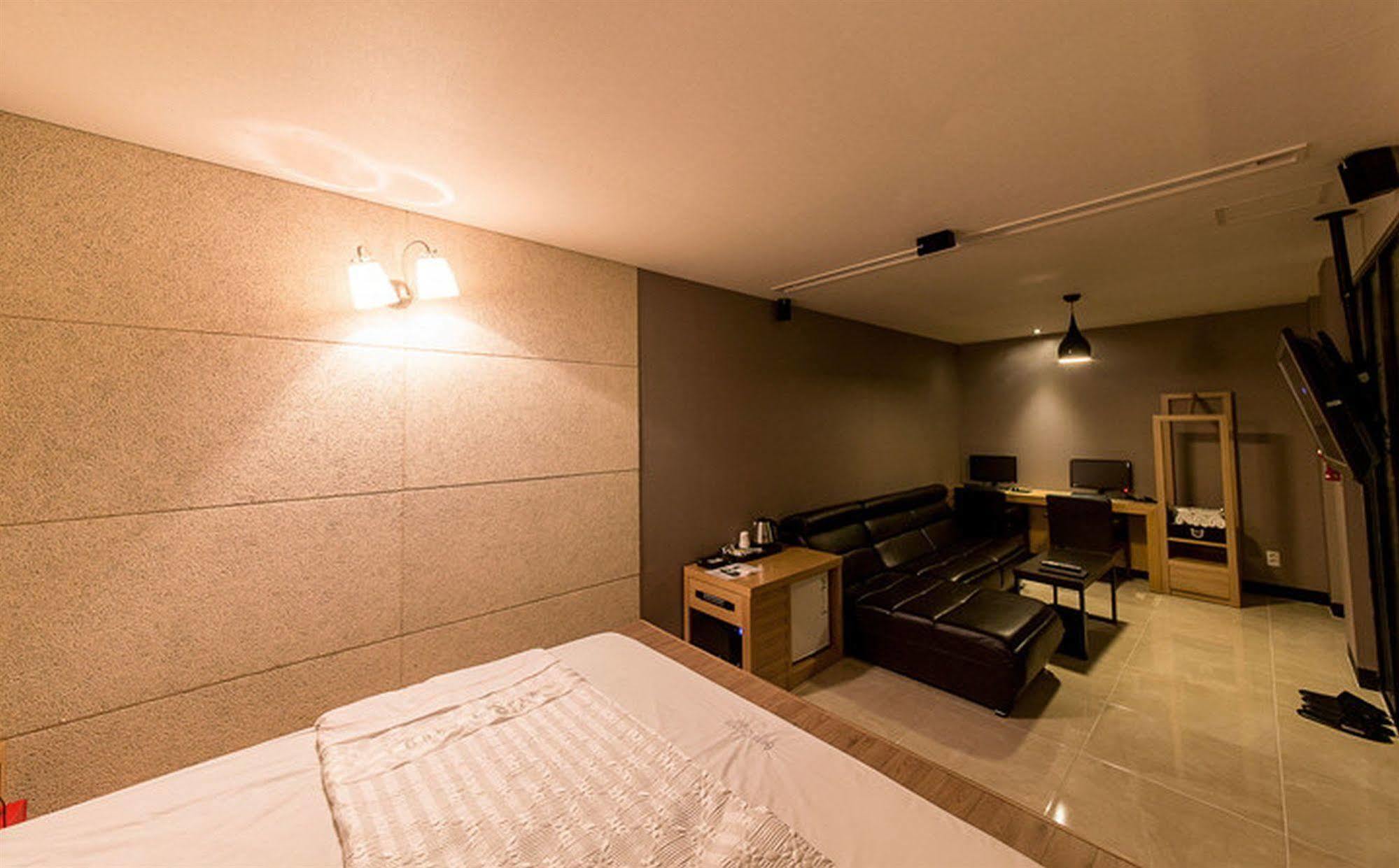 בוסאן Haeundae Gary Cooper Hotel מראה חיצוני תמונה