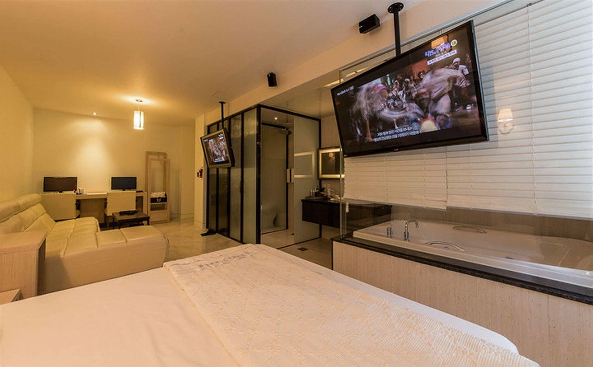 בוסאן Haeundae Gary Cooper Hotel מראה חיצוני תמונה