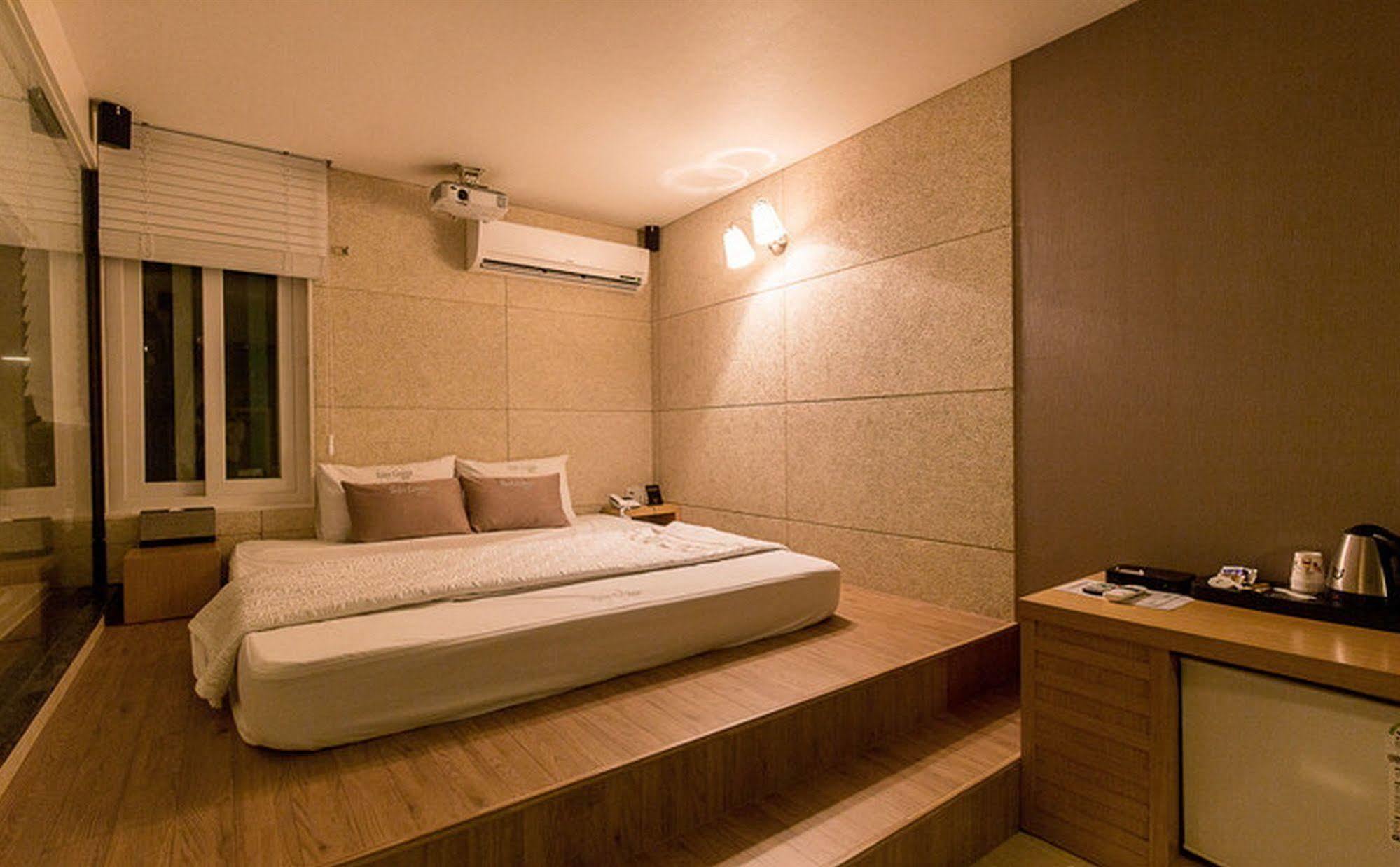 בוסאן Haeundae Gary Cooper Hotel מראה חיצוני תמונה